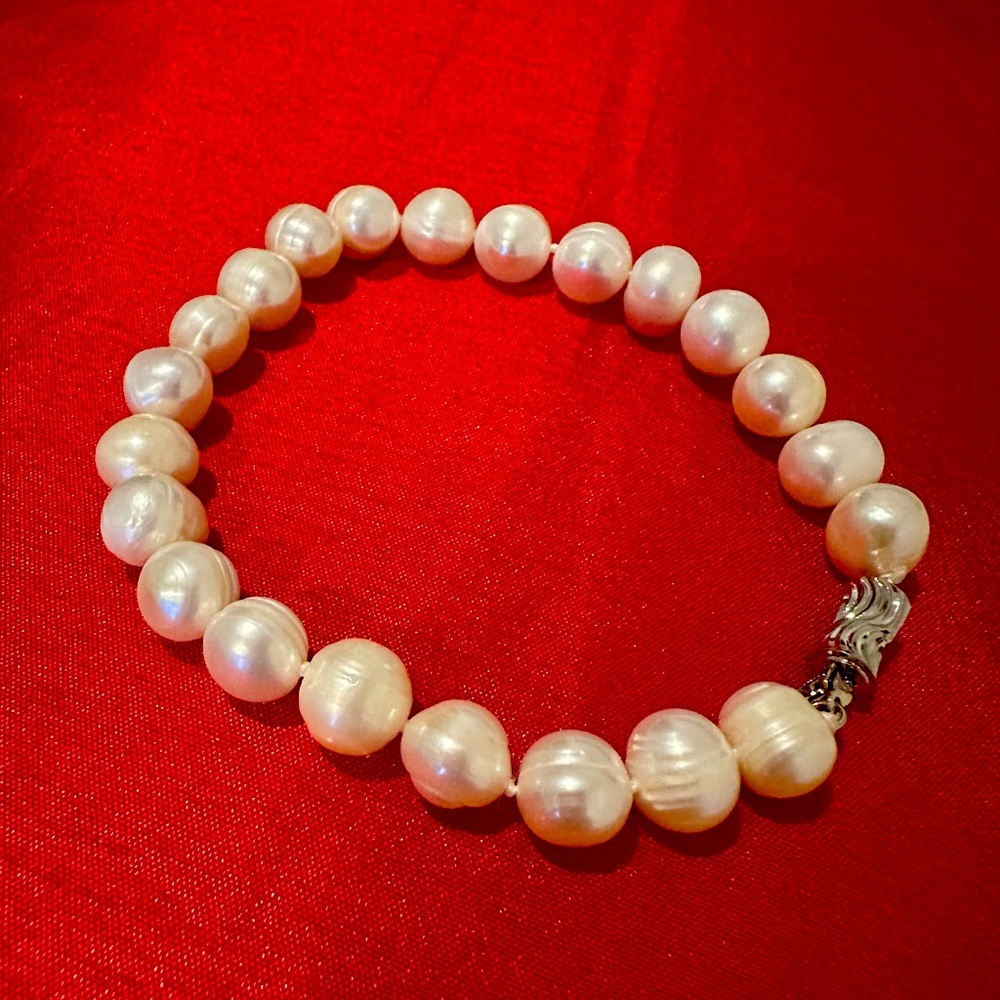 Pearl Bracelet
